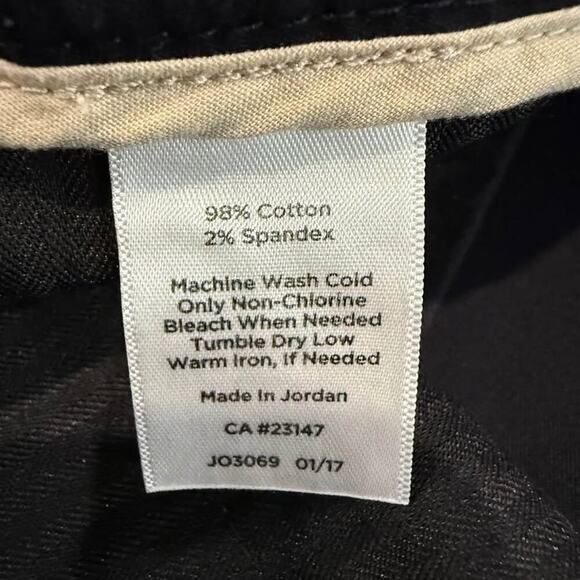 Talbots The Perfect Chino Shorts Women's 10 Black Flat Front Preppy Minimalist - Picture 5 of 5